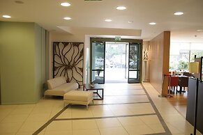 Athinais Hotel