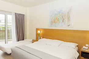 Athinais Hotel