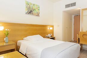 Athinais Hotel