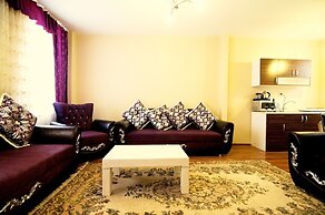 By Pera Suites