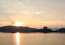 GRAND HILAI SUN MOON LAKE