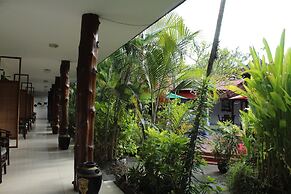 Sarinande Hotel