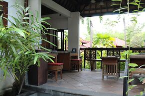 Sarinande Hotel