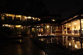 Sarinande Hotel