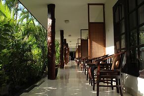 Sarinande Hotel