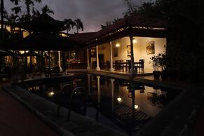 Sarinande Hotel