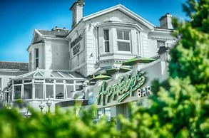 The Heritage Hotel