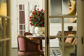 Hotel B