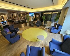 Hit Hotel