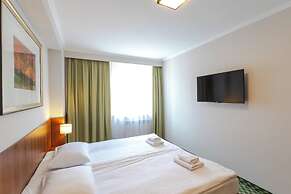 Hit Hotel
