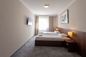 Hit Hotel
