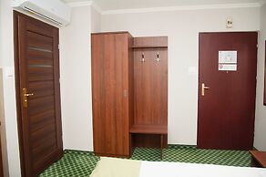 Hit Hotel