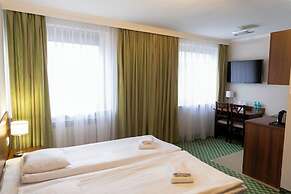 Hit Hotel