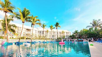 Hotel Blue Cove by On vacation