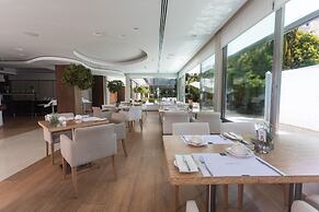 Alasia Hotel
