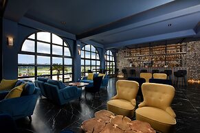 The Royal Hotel