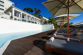 The Royal Hotel