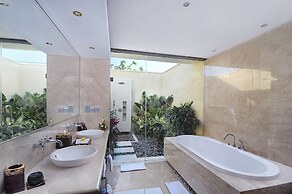Mahagiri Villas & Spa Dreamland