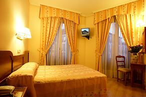 Hostal Sil & Serranos