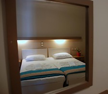 Seafalios Apartments