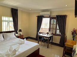 Queen Wood Hotel