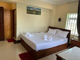 Queen Wood Hotel