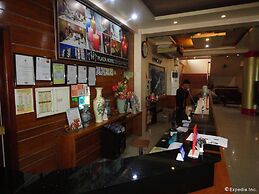 A&A Plaza Hotel