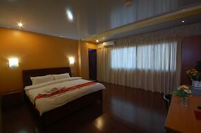 A&A Plaza Hotel