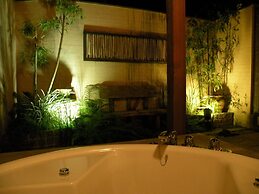 Hotel Allamanda