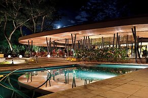 El Mangroove Papagayo, Autograph Collection