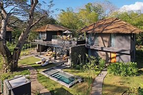 El Mangroove Papagayo, Autograph Collection