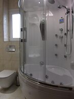 Mariana Hotel