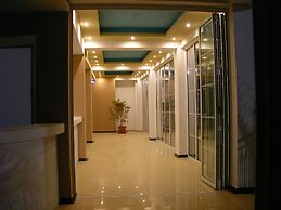 Mariana Hotel
