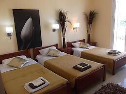 Mariana Hotel