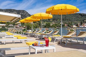 Sky Pool Hotel Sole Garda