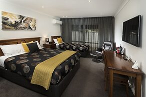 Addison Motor Inn