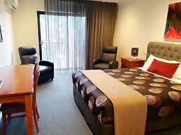 Addison Motor Inn