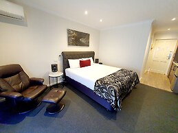 Addison Motor Inn