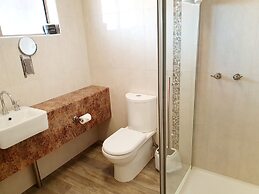 Addison Motor Inn