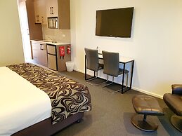 Addison Motor Inn