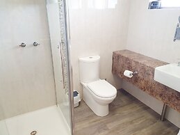 Addison Motor Inn