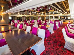 CHECK inn SELECT Hualien LinSen