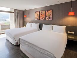 CHECK inn SELECT Hualien LinSen