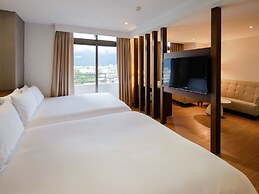 CHECK inn SELECT Hualien LinSen
