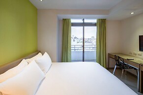 CHECK inn SELECT Hualien LinSen