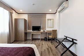 Flower Garden Hotel