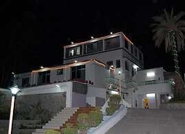 Hotel Karnavati