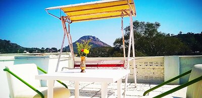Hotel Karnavati