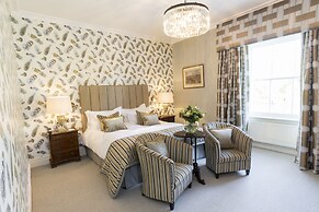 Storrs Hall Hotel