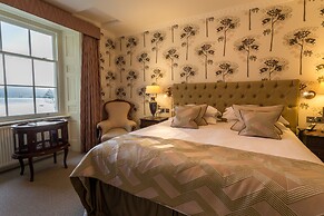 Storrs Hall Hotel